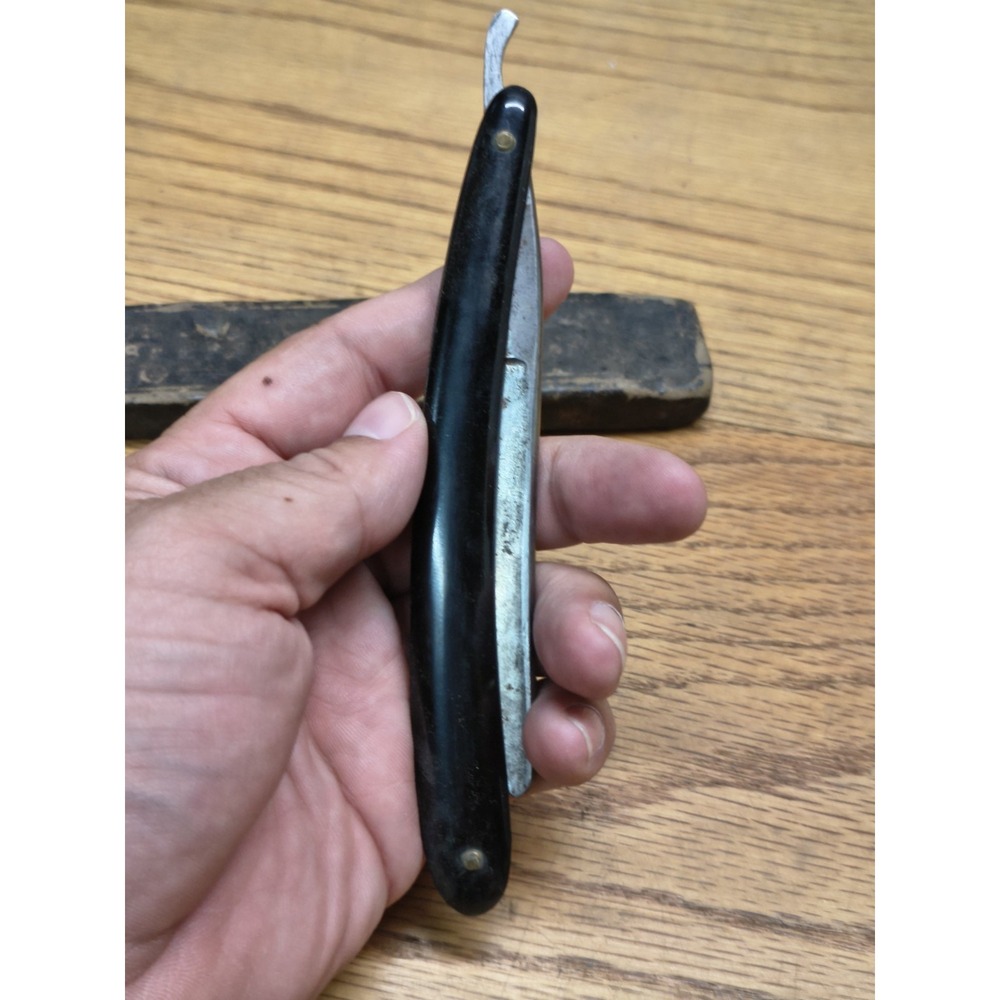 Vintage J.R. Torrey Razor Co. Straight Razor, Worcester Mass - Picture 5 of 5